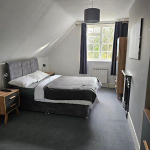 The Old Railway Hotel Porton